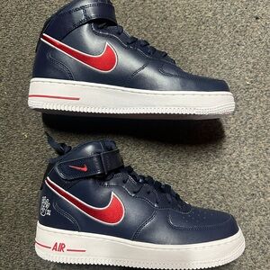 Nike Women’s Air Force 1 ‘07 MID